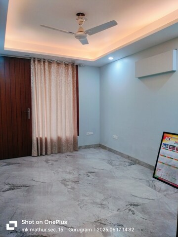 Room in 3 BHK Builder Floor at Sector 15 – for Rent