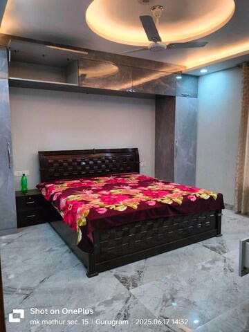 Bedroom in 3 BHK Builder Floor at Sector 15 – for Rent