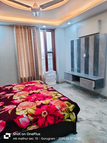 Bedroom in 3 BHK Builder Floor at Sector 15 – for Rent