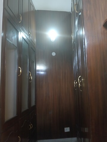 Furnished Amenities in 3 BHK Builder Floor at Iffco Colony – for Rent