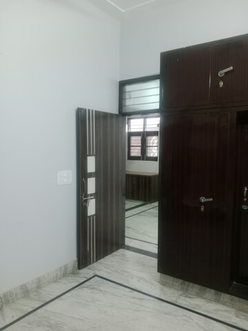 Room in 2 BHK Builder Floor at Huda – for Rent