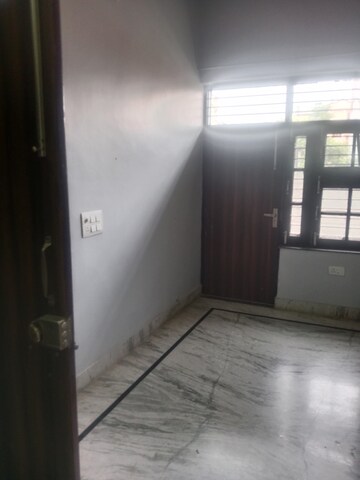 Room in 2 BHK Builder Floor at Huda – for Rent