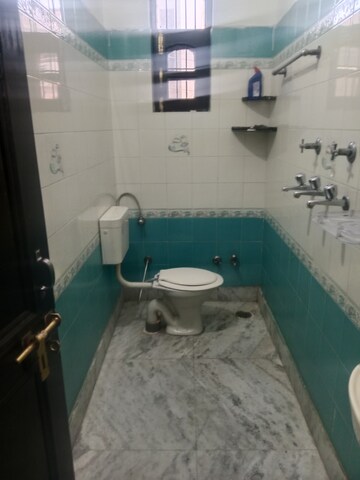 Attached Bathroom in 2 BHK Builder Floor at Huda – for Rent