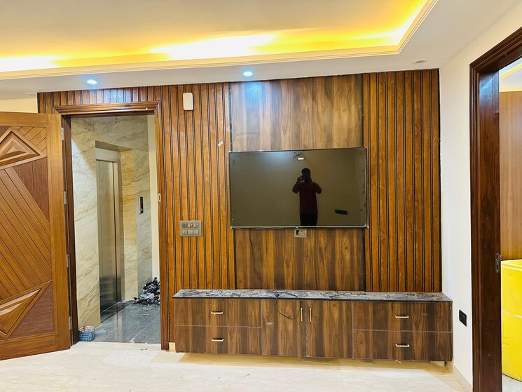 Room, sector 55 3 Bedroom 2000 Sq.Ft. Builder Floor In Sector 55 Gurgaon 8852420