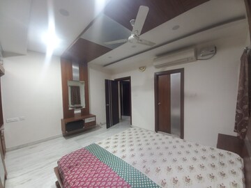 Bedroom in 3 BHK Apartment at Kondapur – for Rent
