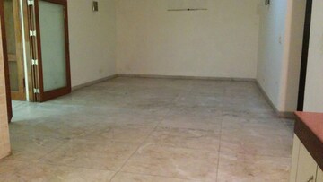 Room in 4 BHK Builder Floor at RWA Apartments Sector 50, Sector 50 – for Rent