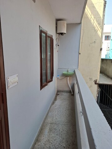 Balcony in 4 BHK Builder Floor at RWA Apartments, Sector 31 – for Rent