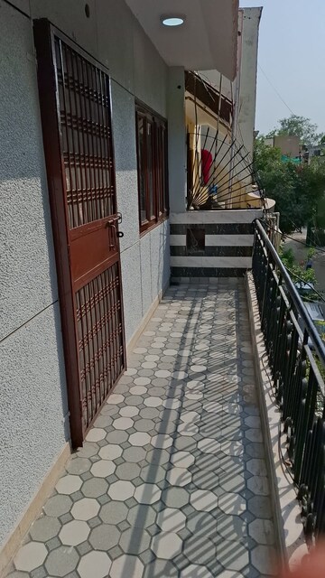 Balcony in 4 BHK Builder Floor at RWA Apartments, Sector 31 – for Rent