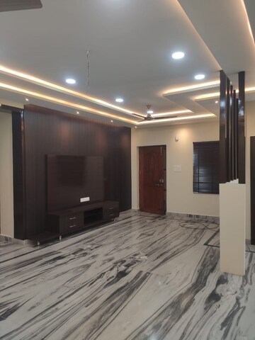Bedroom in 3 BHK Builder Floor at Kondapur – for Rent