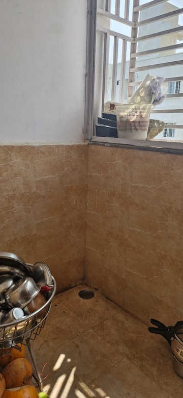 Parking in 3 BHK Builder Floor at Kondapur – for Rent