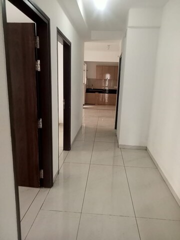 Building Lobby in 3.5 BHK Apartment at Omaxe Waterscapes, Gomti Nagar – for Rent