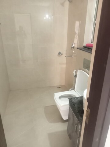 Bathroom in 3.5 BHK Apartment at Omaxe Waterscapes, Gomti Nagar – for Rent