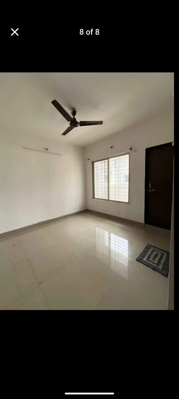 Room in 2 BHK Apartment at Gulmohar Complex CHS, Sainath Nagar – for Rent