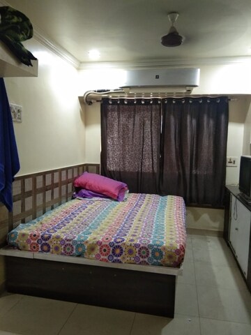 Bedroom in 1 RK Apartment at Koregaon Park – for Rent