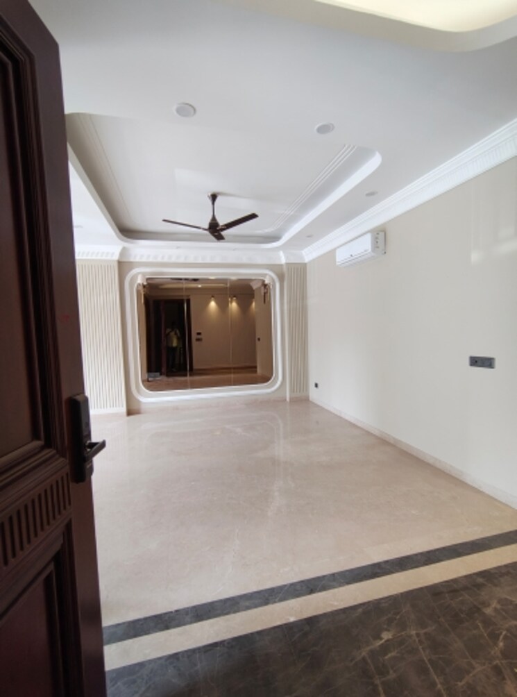 Room, unitech-south-city-ii 3 Bedroom 1850 Sq.Ft. Builder Floor In Sector 50 Gurgaon 8852569