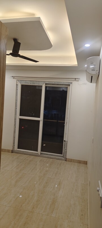 Building Lobby in 3 BHK Builder Floor at Eros Rosewood City, Sector 49 – for Rent