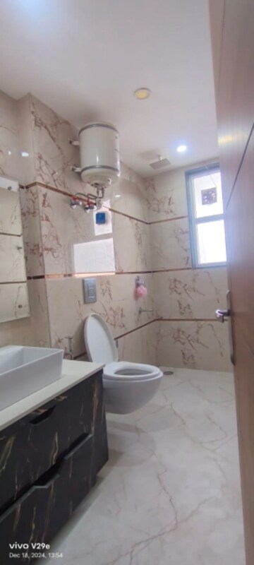 Bathroom in 3 BHK Builder Floor at SS Mayfield Gardens, Sector 51 – for Rent
