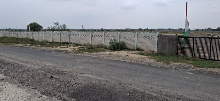 undefined, jewar  98 Sq.Yd. Plot In Jewar Greater Noida 8852583