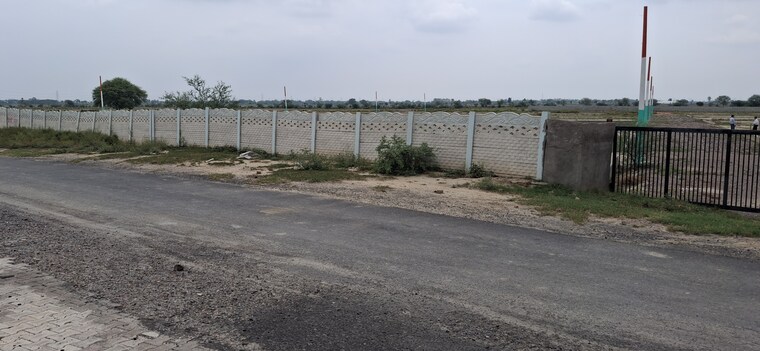 undefined, jewar  98 Sq.Yd. Plot In Jewar Greater Noida 8852583