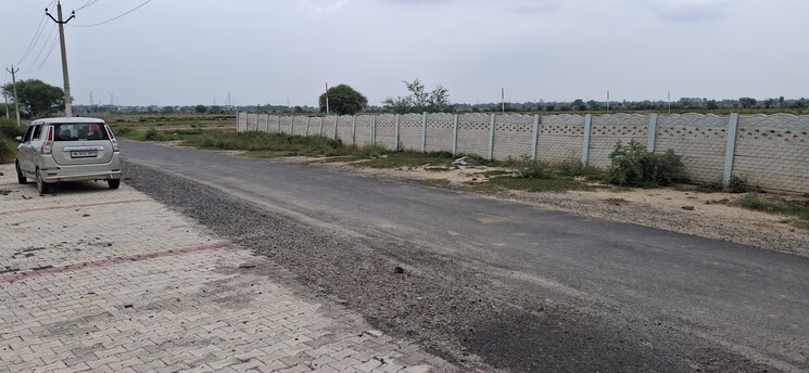 undefined, jewar  98 Sq.Yd. Plot In Jewar Greater Noida 8852583