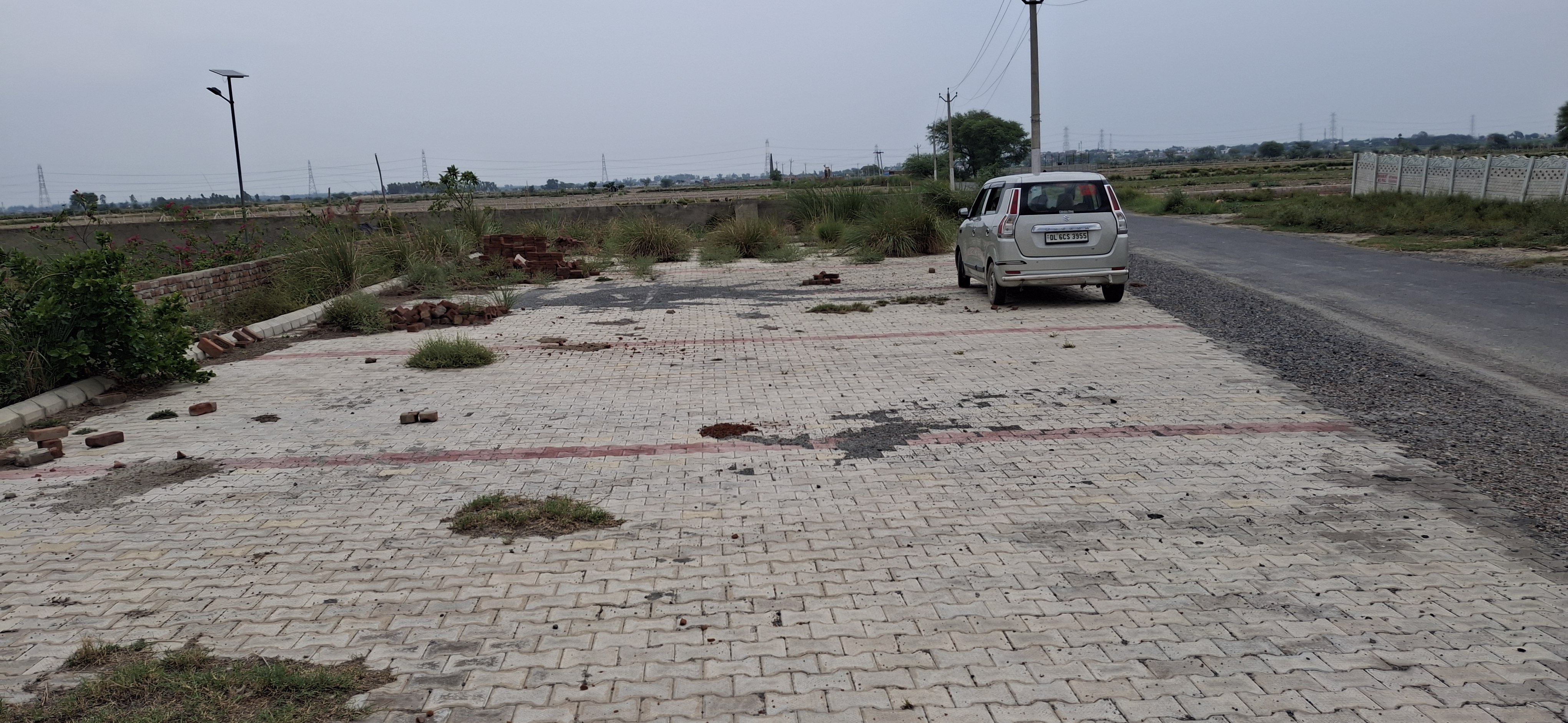 Plot For Sale in Mk Propty 