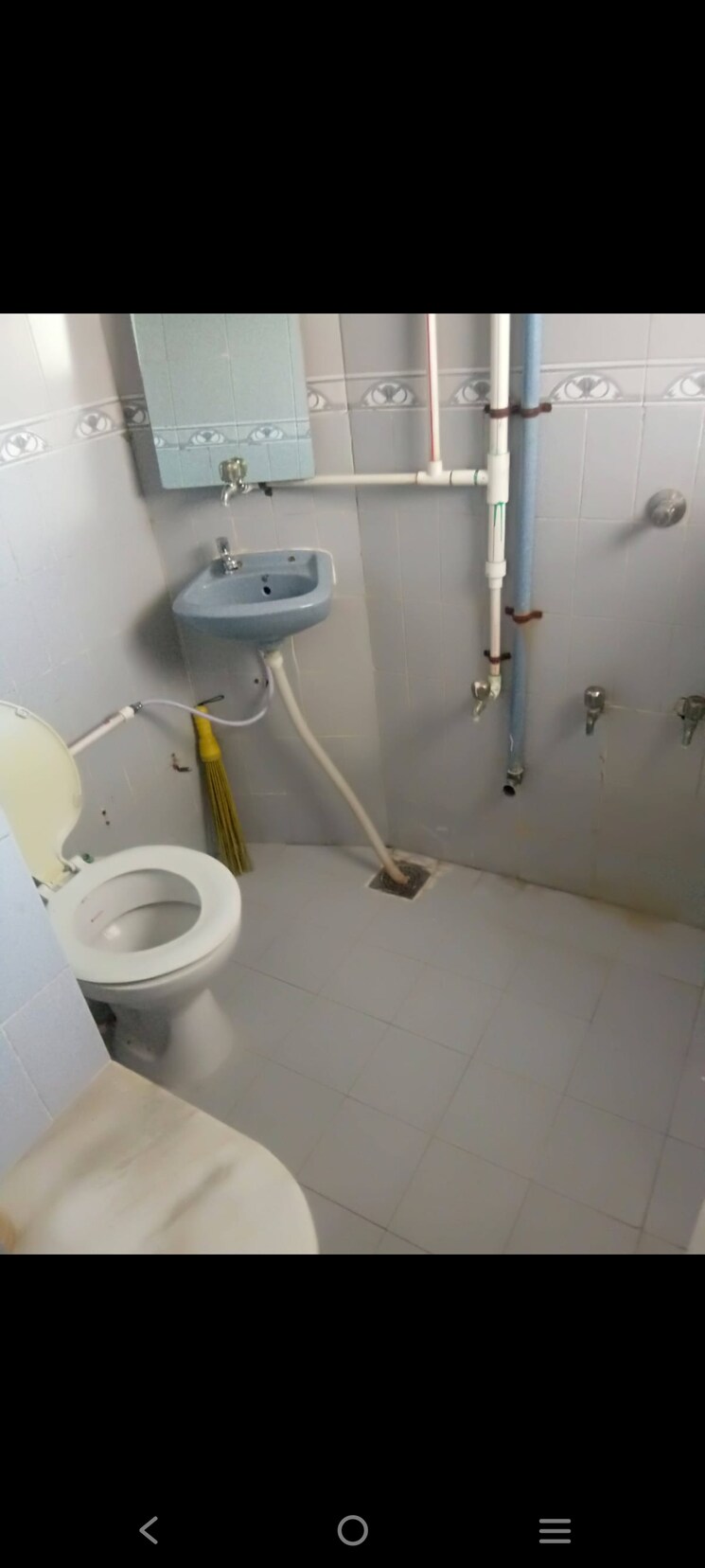 Bathroom, simandhar-parth-indraprasth-tower 2 Bedroom 1035 Sq.Ft. Apartment In Vastrapur Ahmedabad 8852588