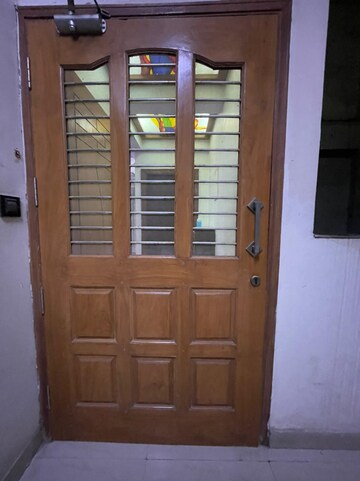 Furnished Amenities in 3 BHK Apartment at Omaxe Heights, Sector 86 – for Rent