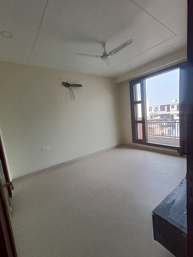 Room, sector 15 3 Bedroom 1850 Sq.Ft. Builder Floor In Sector 15 Panchkula 8852599