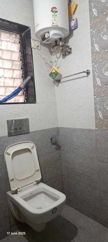 Furnished Amenities in 2 BHK Apartment at Kopar Khairane – for Rent