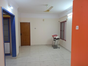 Room in 2.5 BHK Apartment at Hemanth Orange Apartment, Cv Raman Nagar – for Rent
