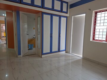 Room in 2.5 BHK Apartment at Hemanth Orange Apartment, Cv Raman Nagar – for Rent