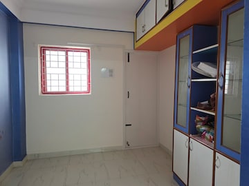 Room in 2.5 BHK Apartment at Hemanth Orange Apartment, Cv Raman Nagar – for Rent