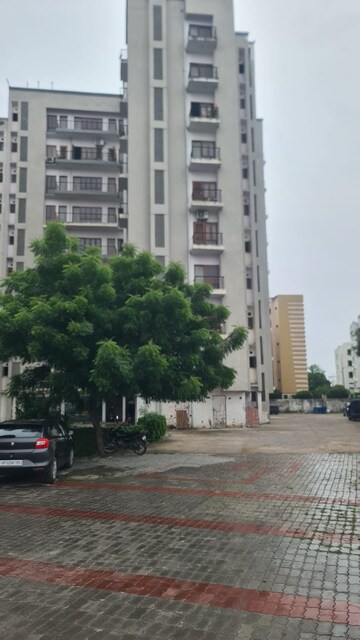 2 BHK Apartment – Exterior View View at Jankipuram - for Rent