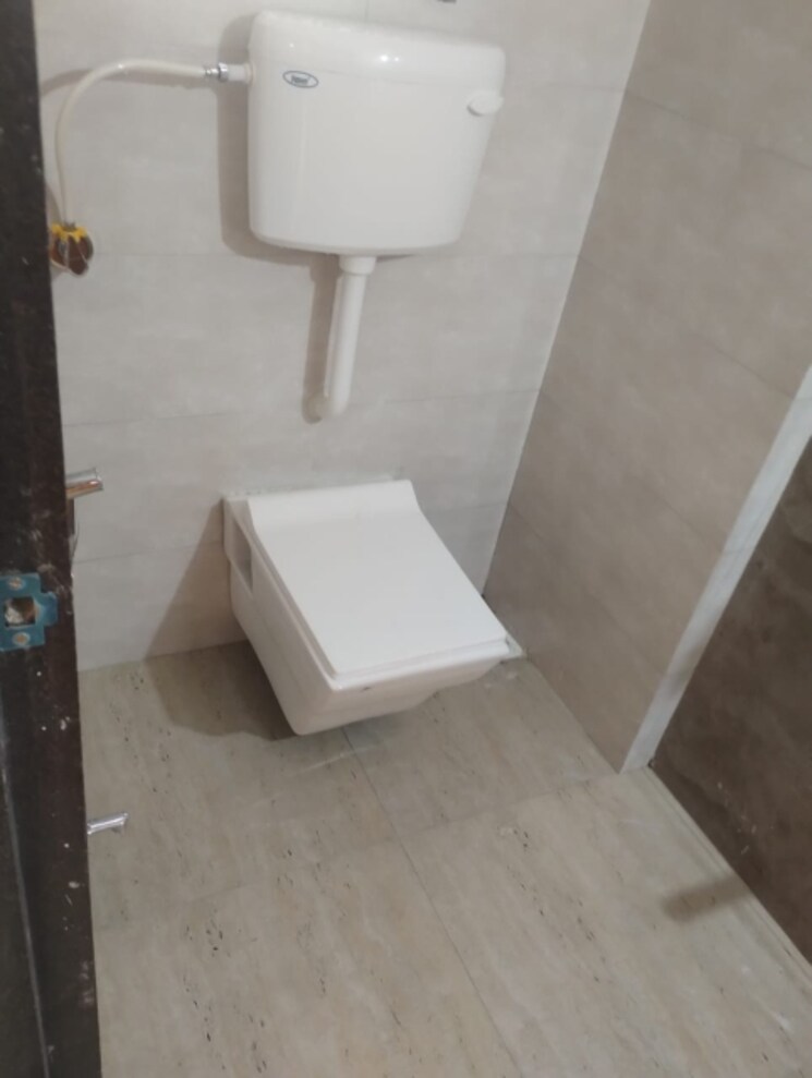 Bathroom, kolte-patil-vaayu 1 Bedroom 442 Sq.Ft. Apartment In Dahisar West Mumbai 8852852