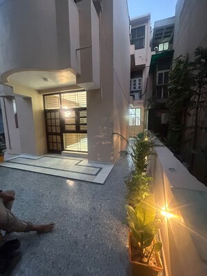 Balcony in 4 BHK Apartment at DLF The Belaire, Sector 54 – for Sale