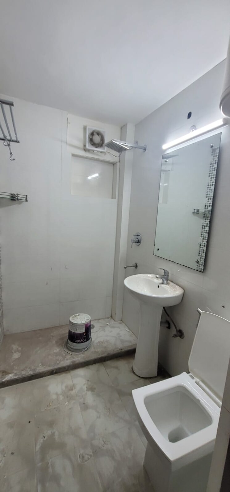 Bathroom, east of kailash 4 Bedroom 2600 Sq.Ft. Builder Floor In East Of Kailash Delhi 8852876