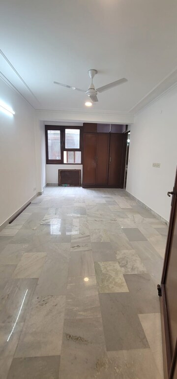 Room in 4 BHK Builder Floor at East Of Kailash – for Rent