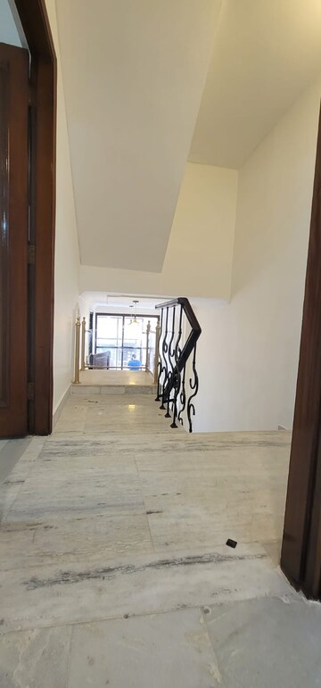 Living Room in 4 BHK Builder Floor at East Of Kailash – for Rent