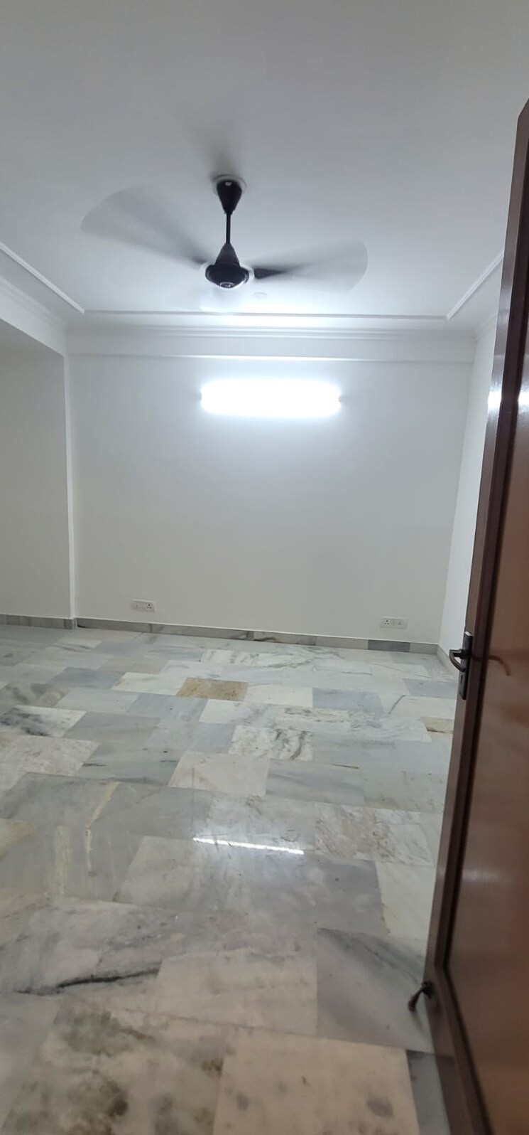 Room, east of kailash 4 Bedroom 2600 Sq.Ft. Builder Floor In East Of Kailash Delhi 8852876