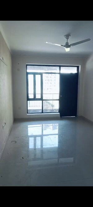 Room in 1 BHK Apartment at Cosmos Express 99, Sector 99 – for Sale