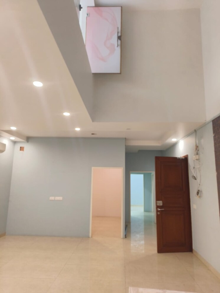 Team Area, green park extension Commercial Office Space 2000 Sq.Ft. In Green Park Extension Delhi 8852924