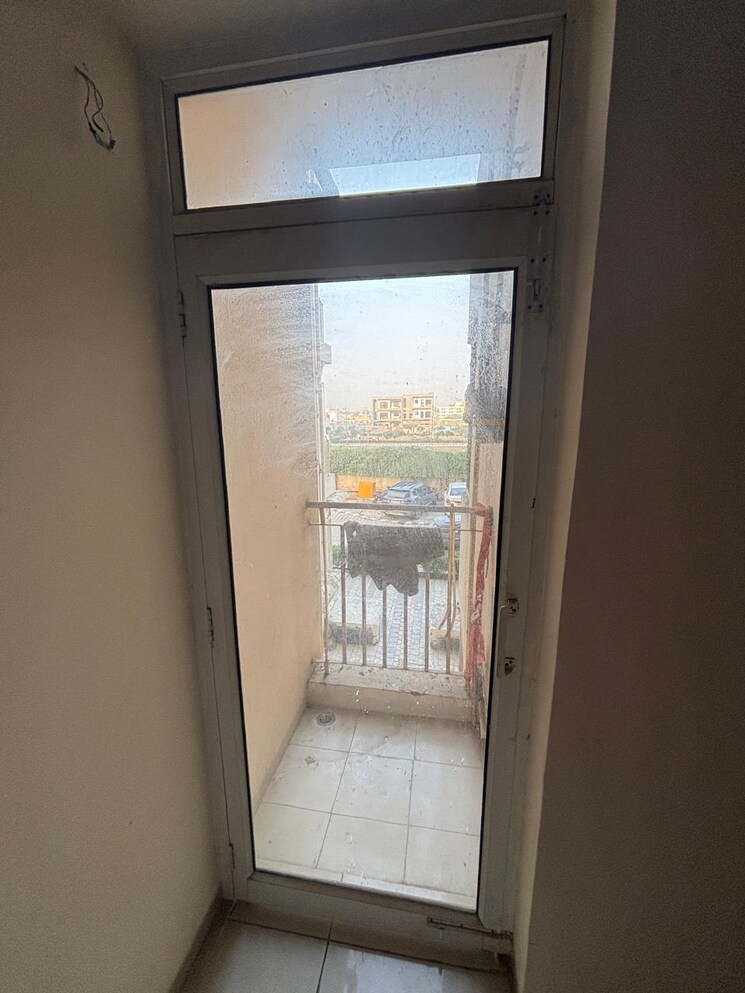 Balcony, wave-dream-homes 2 Bedroom 808 Sq.Ft. Apartment In Wave City Ghaziabad 8852936