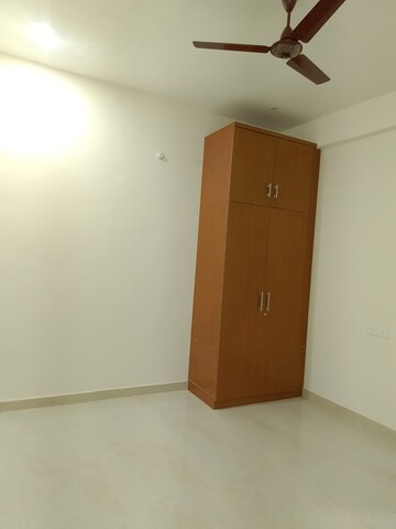 Room in 2 BHK Independent House at Gomti Nagar – for Rent