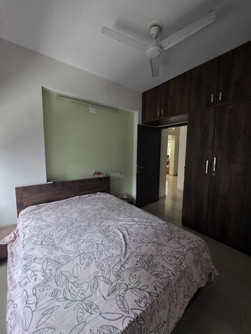 Bedroom in 3 BHK Apartment at Makarba – for Rent