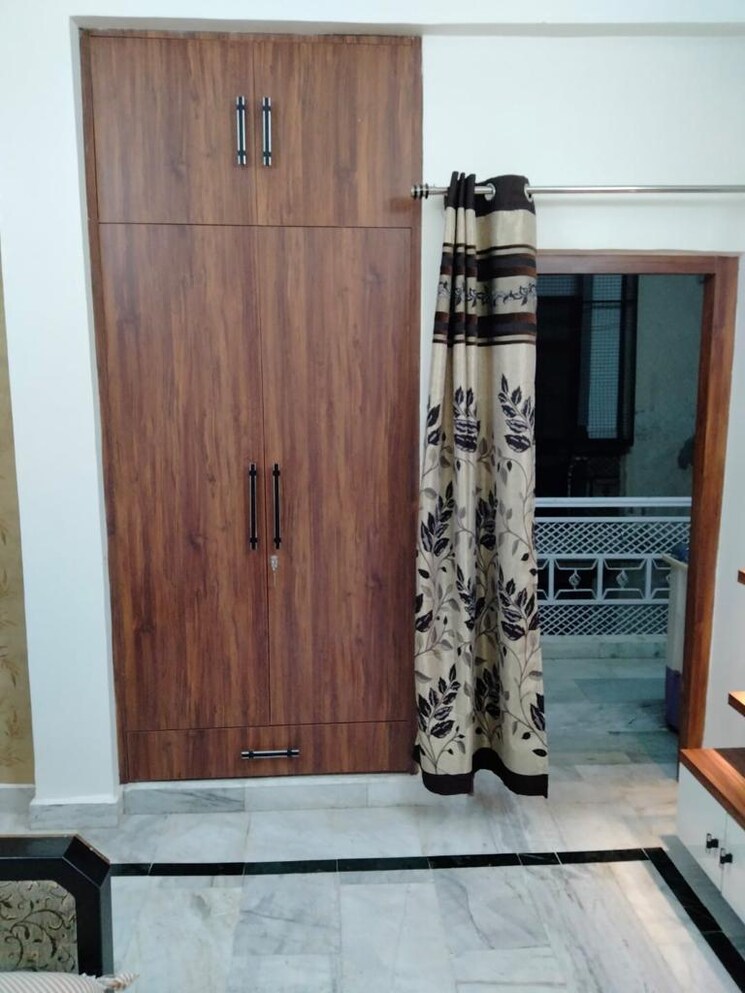 Room, gomti nagar Pg For Girls In Gomti Nagar 8853009