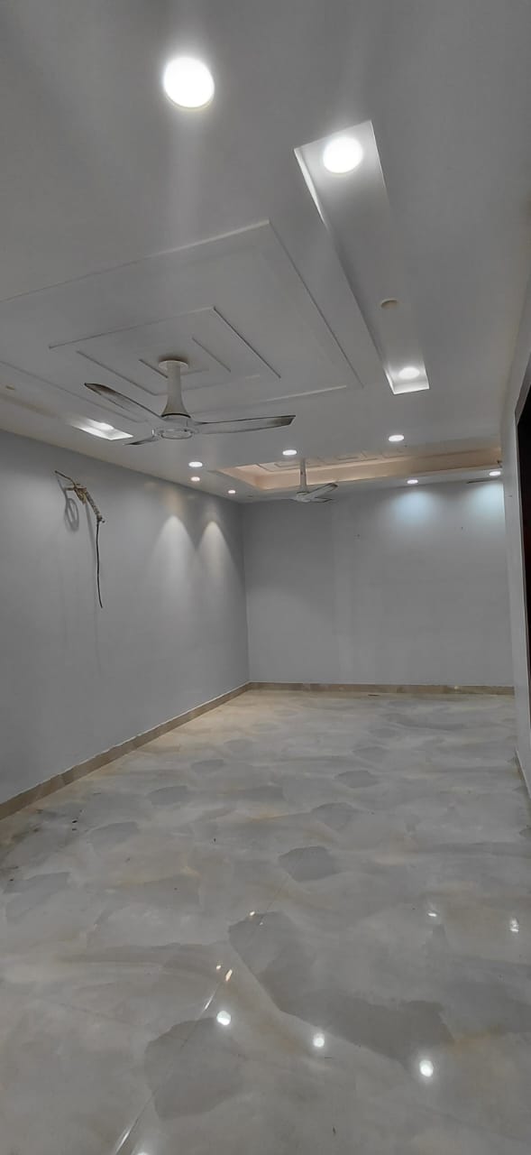 2 BHK Builder Floor For Rent in Vikas Puri
