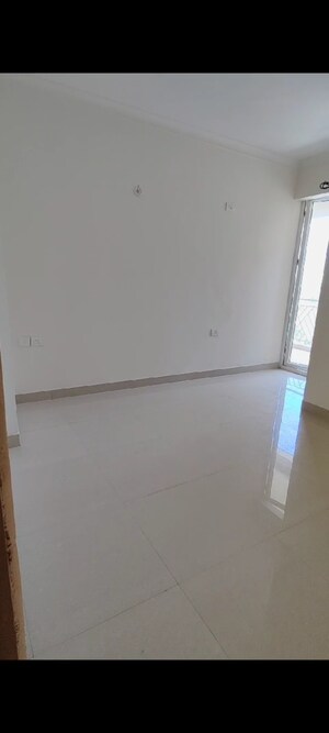 Room in 2.5 BHK Apartment at Pareena Coban Residences, Sector 99a – for Sale