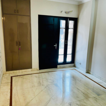 Room in 2 BHK Builder Floor at Kalkaji – for Rent