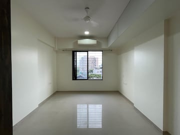Room in 2 BHK Apartment at Tridhaatu Rudraksh, Chembur – for Rent