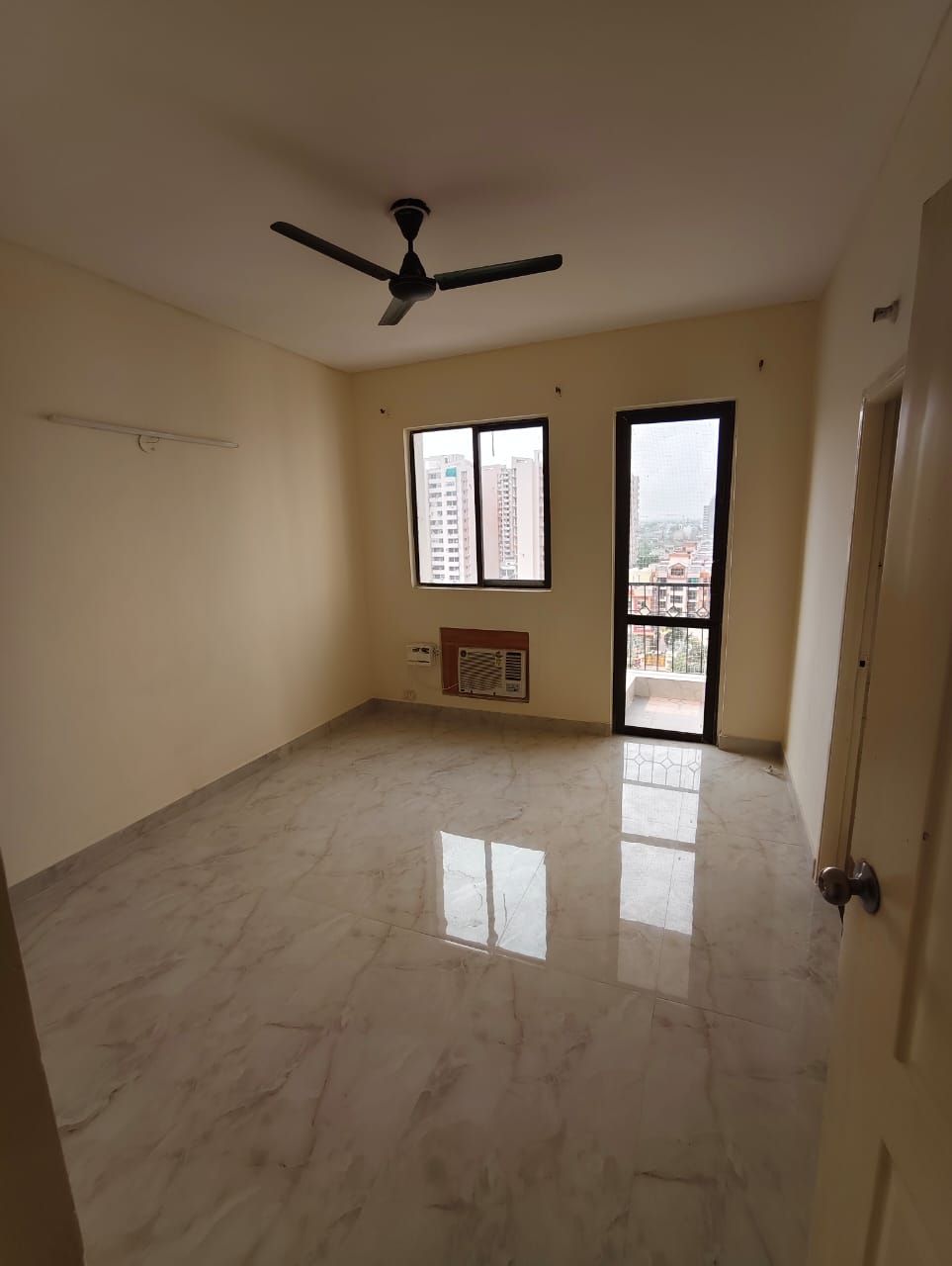 3 BHK Apartment For Sale in Umang Summer Palms Sector
